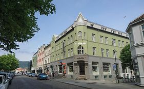 City Living Scholler Hotel
